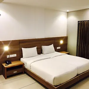 ホテル サーズ タワー, Kochi