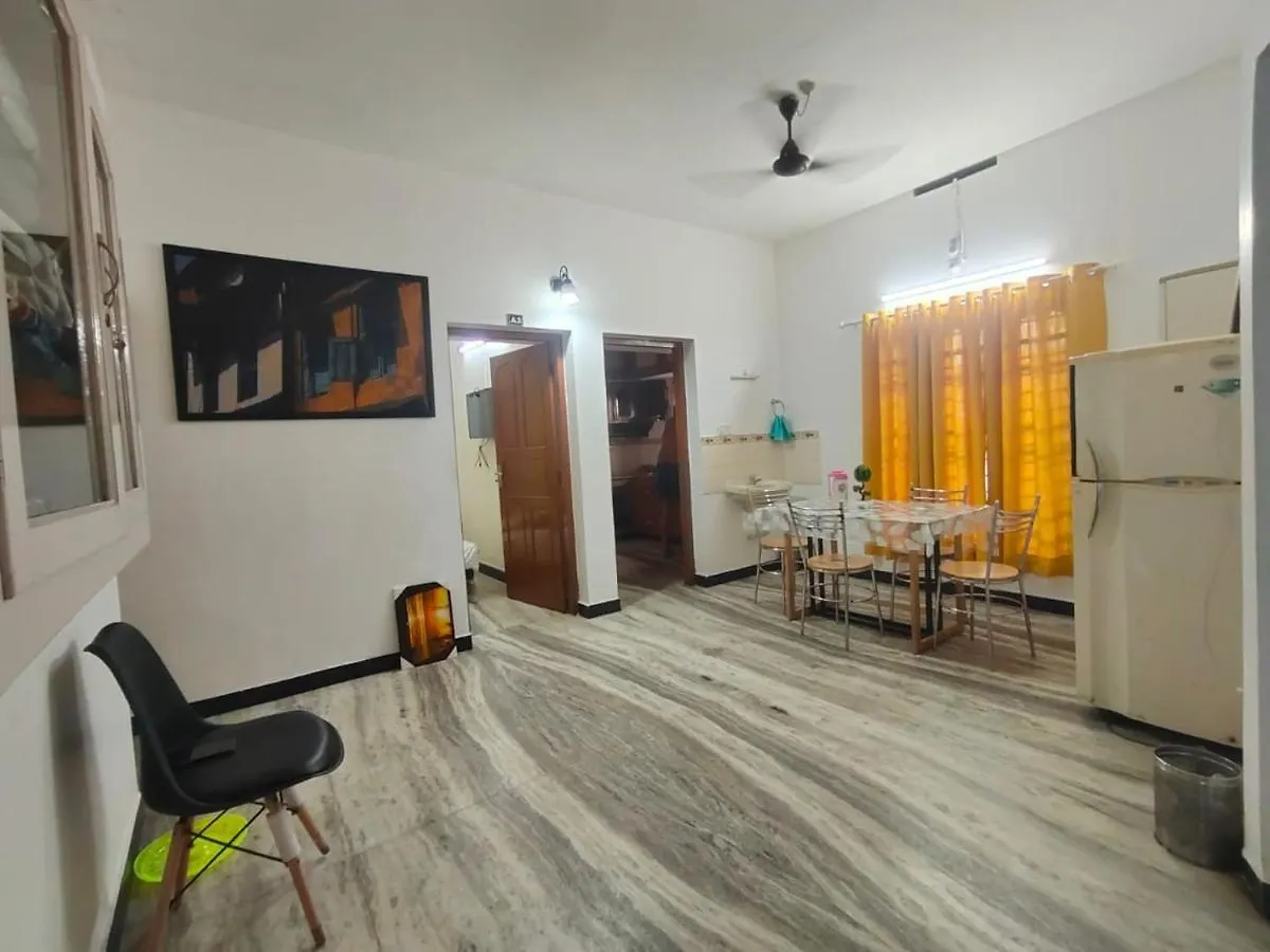홈스테이 Bacadi Inn Kochi
